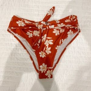 NWOT cupshe floral tie-front bikini bottom